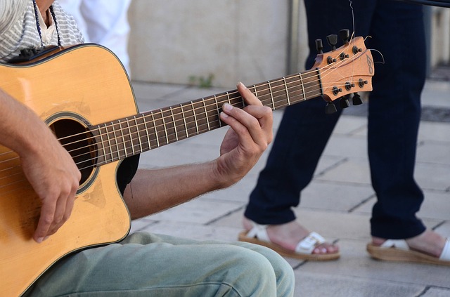 chitarra acustica